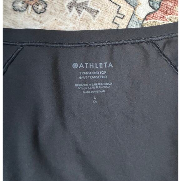 Athleta Transcends Top Black long sleeve crop Athletic Top Size Large - Picture 3 of 8